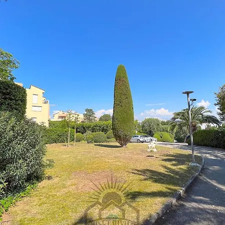 La Badine Airco Pool For 2 By Sunset Apartament