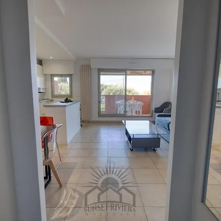 La Badine Airco Pool For 2 By Sunset Apartament *