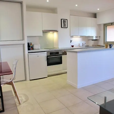 La Badine Airco Pool For 2 By Sunset Apartment *