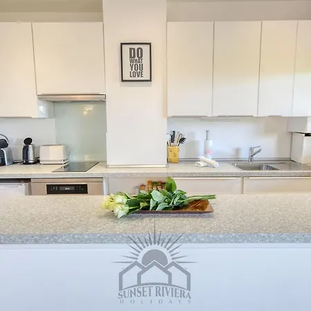 La Badine Airco Pool For 2 By Sunset *