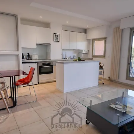 La Badine Airco Pool For 2 By Sunset Apartment *