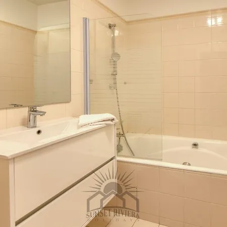 Apartment La Badine For 2 By Sunset *